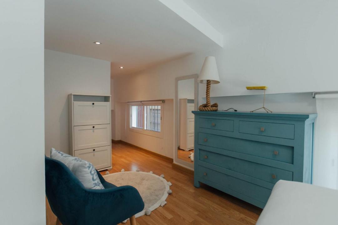 Cozy Next To The Alameda -2bdrm 1,5 Bath *