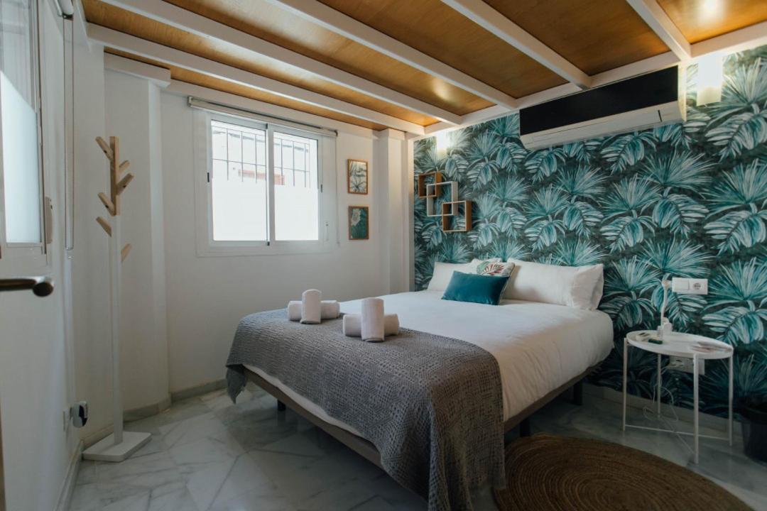 Cozy Next To The Alameda -2bdrm 1,5 Bath Appartement *