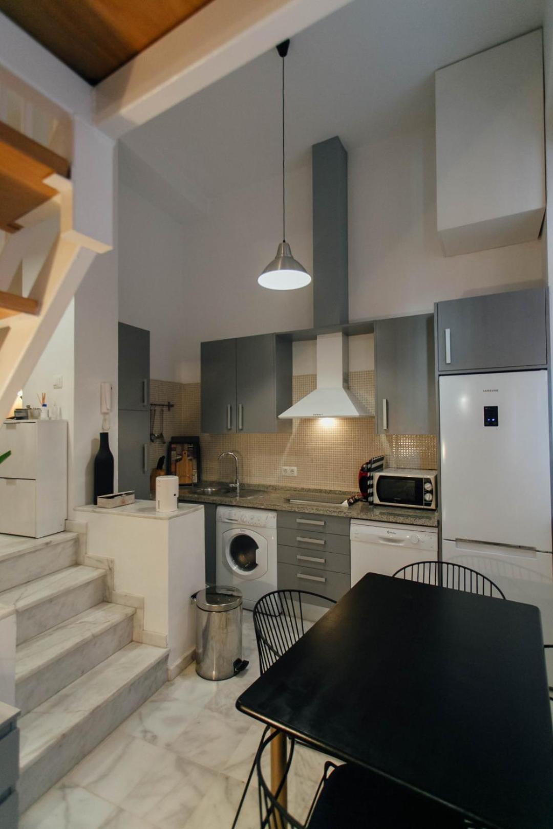 Cozy Next To The Alameda -2bdrm 1,5 Bath Appartement